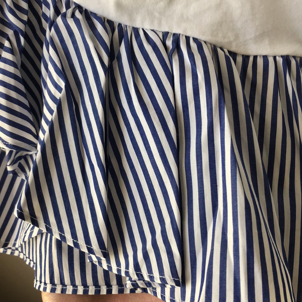 🛍️ Banana Republic Ruffle Top - Picture 5 of 6